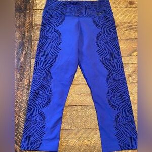 Women’s Capris Nike Blue Patterned Leggings (Size S)